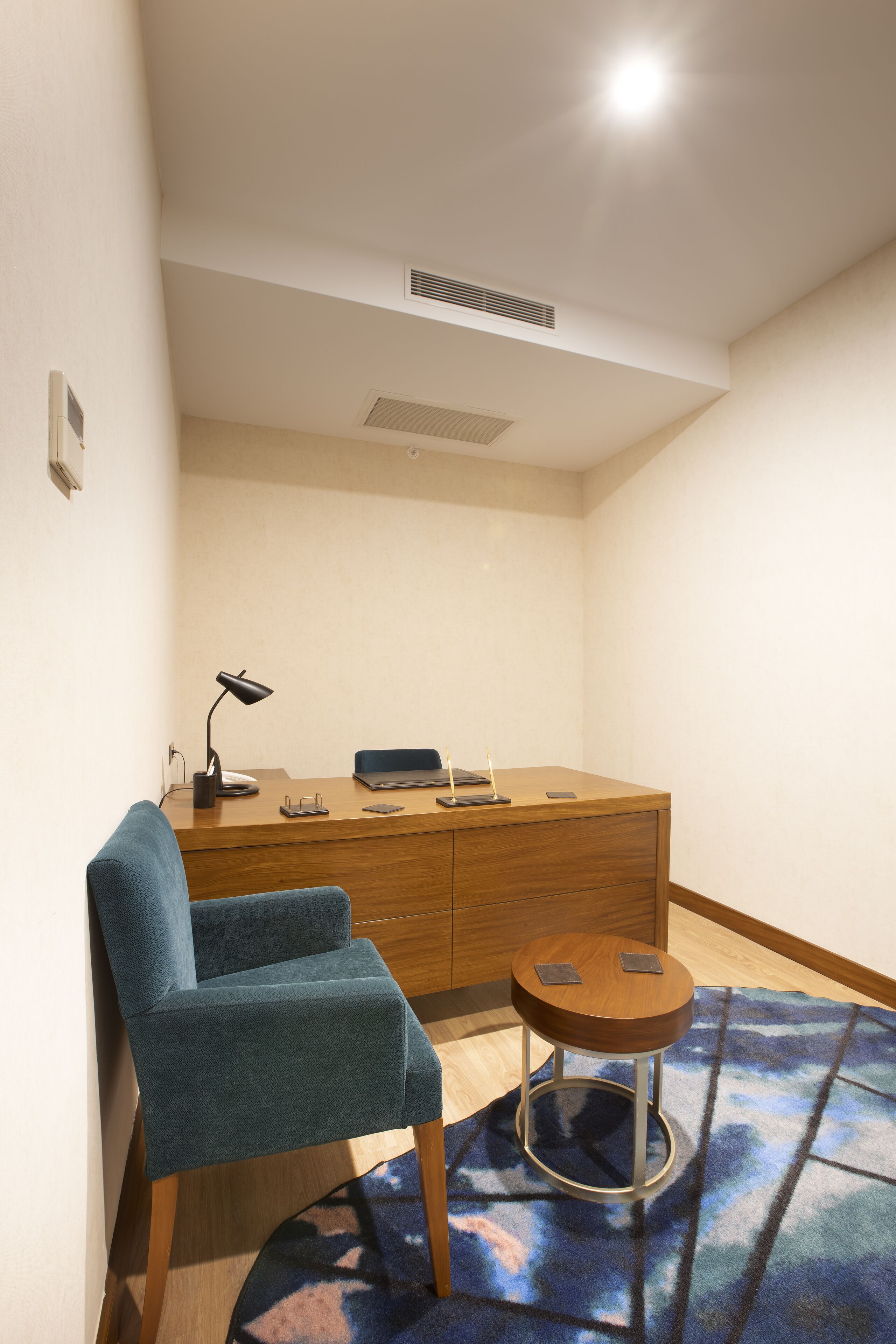 junior suite, 1 double bed with sofa bed | living area | 40-inch lcd tv with satellite channels, tv