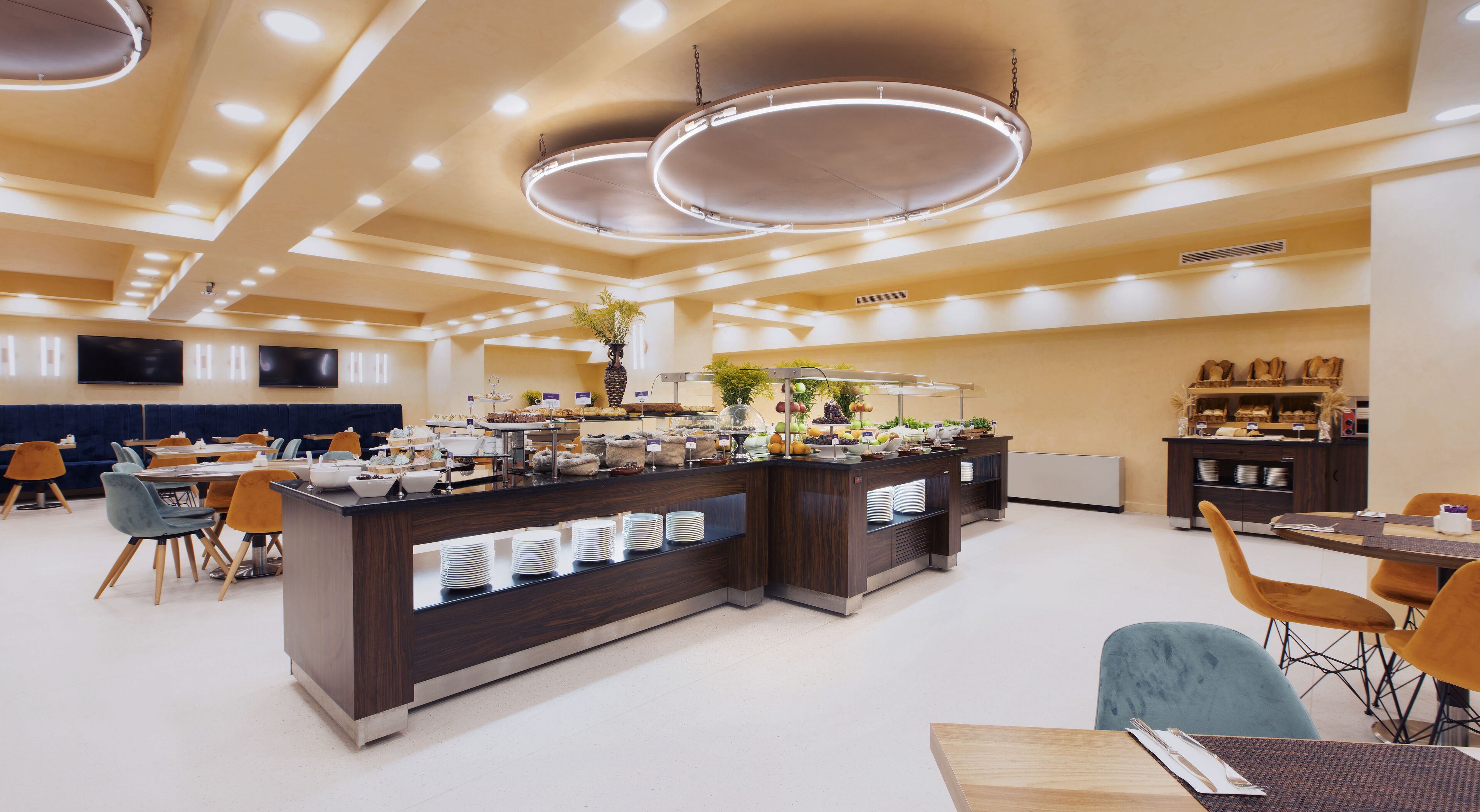 daily buffet breakfast (eur 15 per person)