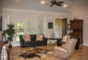 32-Zoll-LCD-Fernseher mit Kabelempfang, Fernseher