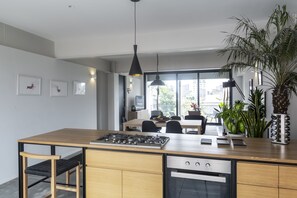 Apartment, Non Smoking | Private kitchen | Full-size fridge, microwave, oven, stovetop - Bohemian's Choice by Mr.W (Mexico City)