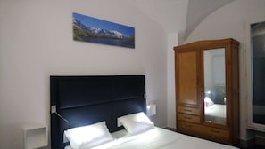 Double Room | Select Comfort beds, desk, soundproofing, free WiFi - Hôtel du Palais (Evian-les-Bains)