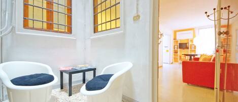 숙박 시설 입구