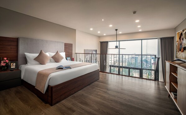 Executive Loft, 1 Bedroom | In-room safe, soundproofing, iron/ironing board, free cribs/infant beds - Pentstudio West Lake Hanoi (Hanoi)
