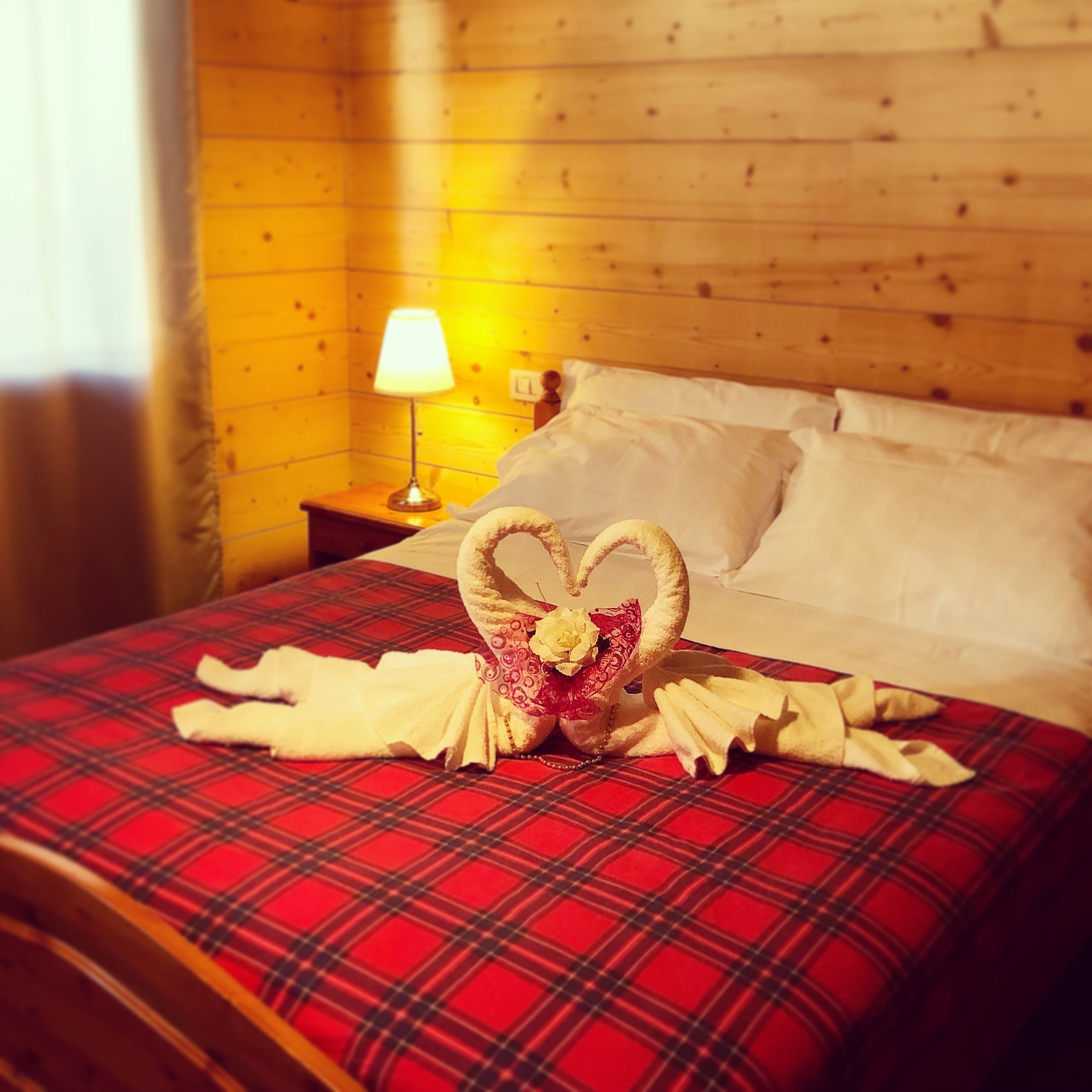 Nôi/giường cho trẻ sơ sinh (phụ phí), giường gấp/giường phụ (phụ phí) 