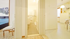 Apartment, 2 Bedrooms | Bathroom | Shower, rainfall showerhead, hair dryer, bidet - DolceVita Apartments N. 161 (Venice)