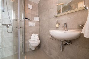 Apartment, 1 Bedroom (Maslina) | Bathroom | Shower, free toiletries, towels, toilet paper