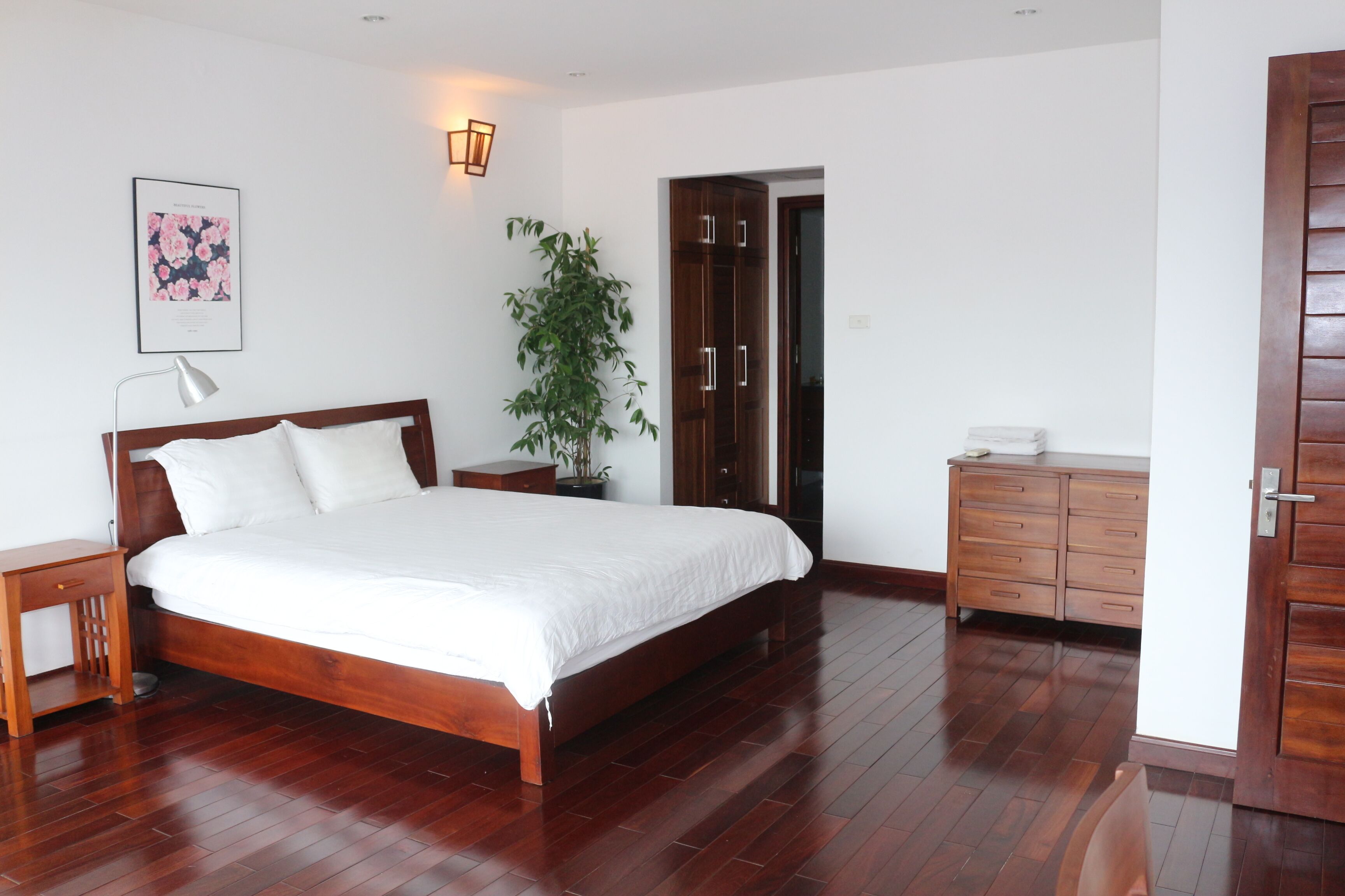 3 bedrooms, iron/ironing board, free WiFi