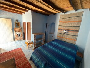 Chambre double | Bureau, accès au Wi-Fi (inclus), literie fournie