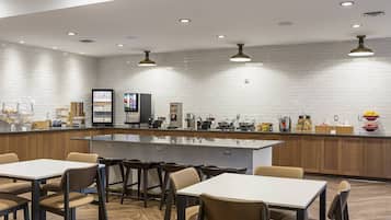 Free daily continental breakfast