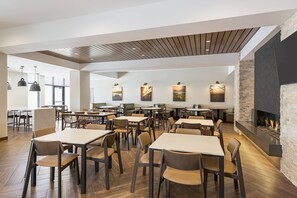 Desayuno continental incluido todos los días