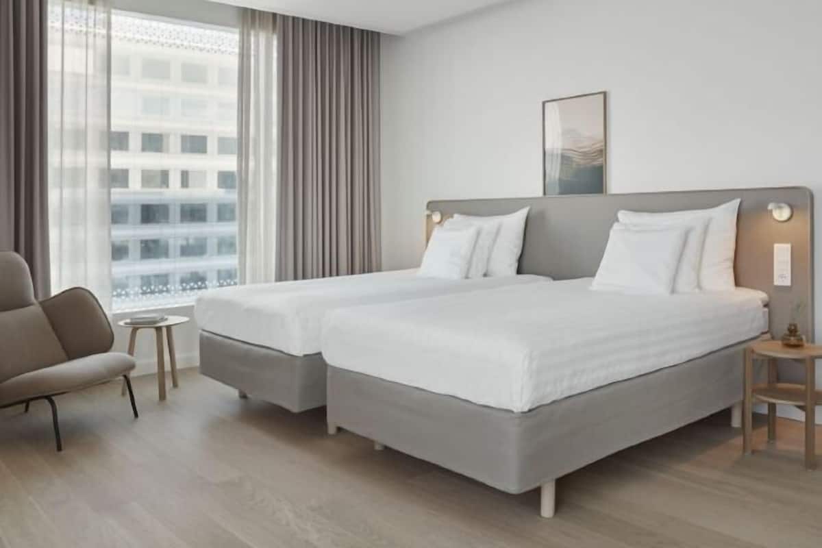 1 bedroom, in-room safe, desk, blackout curtains