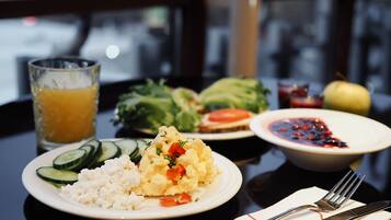 Desayuno bufé gratuito y diario