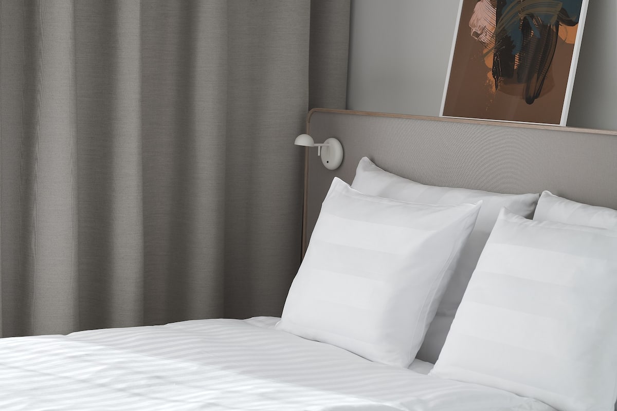 1 Schlafzimmer, Zimmersafe, Schreibtisch, Verdunkelungsvorhänge