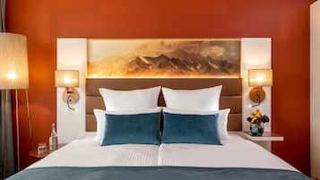 Comfort Room | Minibar, in-room safe, desk, laptop workspace