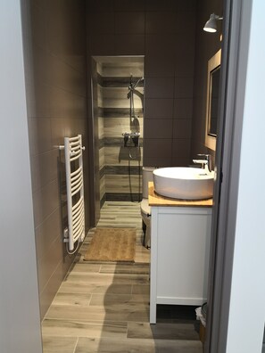 Quadruple Room (Arcachon) | Premium bedding, memory foam beds, individually decorated - Les 7 Sources (L'Isle-Adam)
