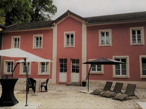 Exterior - Les 7 Sources (L'Isle-Adam)