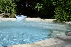 Bañera de hidromasaje al aire libre