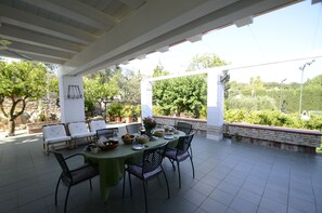 Outdoor dining - B&B Amoredimare (Polignano a Mare)
