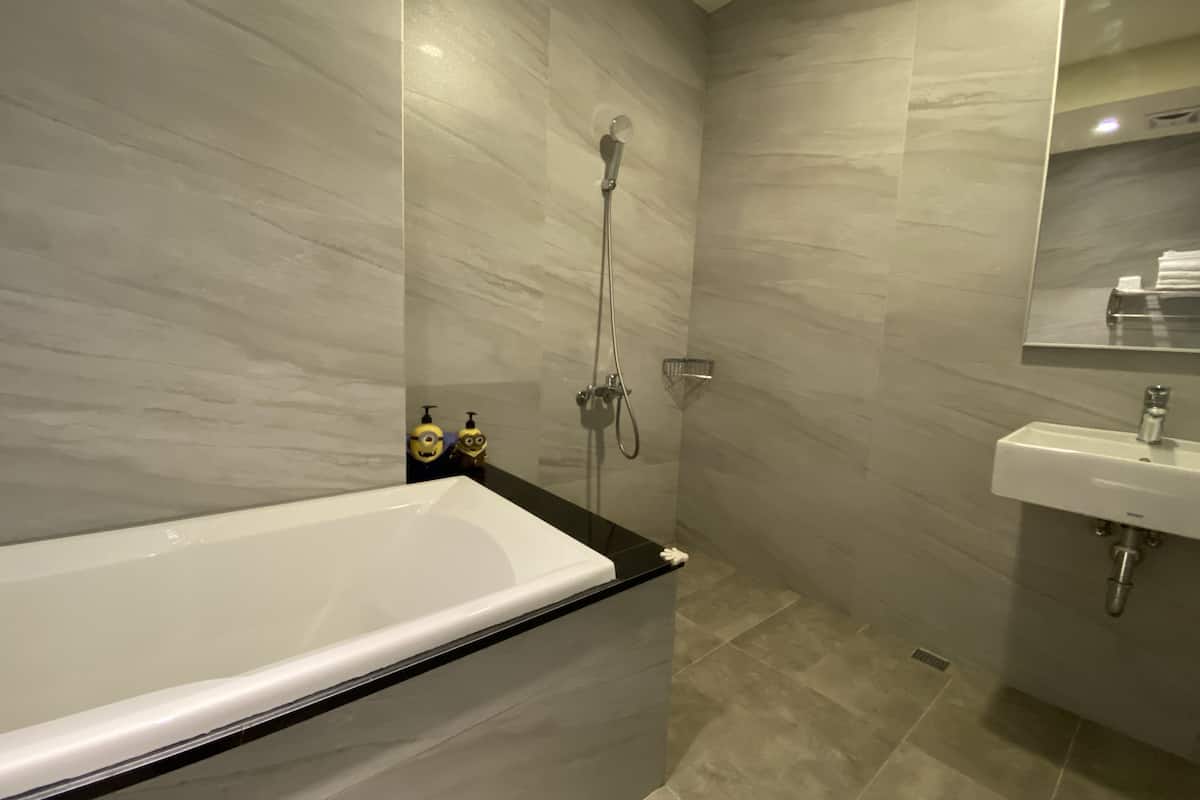Phòng 4 Superior | Màn/rèm cản sáng, giường gấp/giường phụ (phụ phí) 