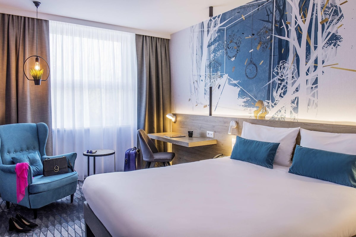 Standard Room, 1 Double Bed | Desk, blackout drapes, soundproofing, free WiFi