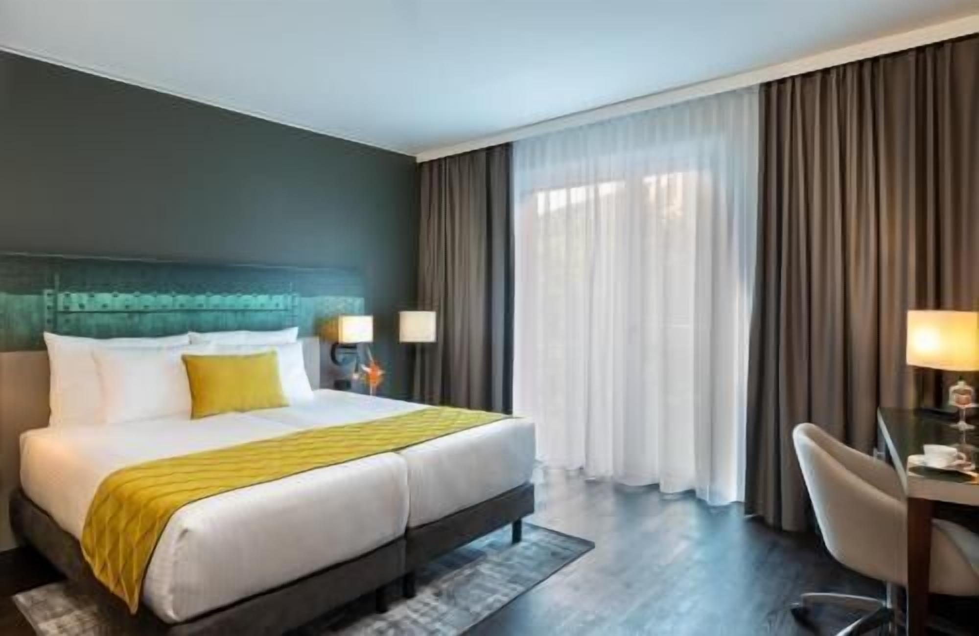 Minibar, in-room safe, desk, soundproofing