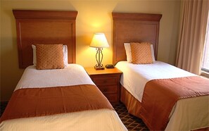 2 dormitorios, tabla de planchar con plancha, wifi y ropa de cama