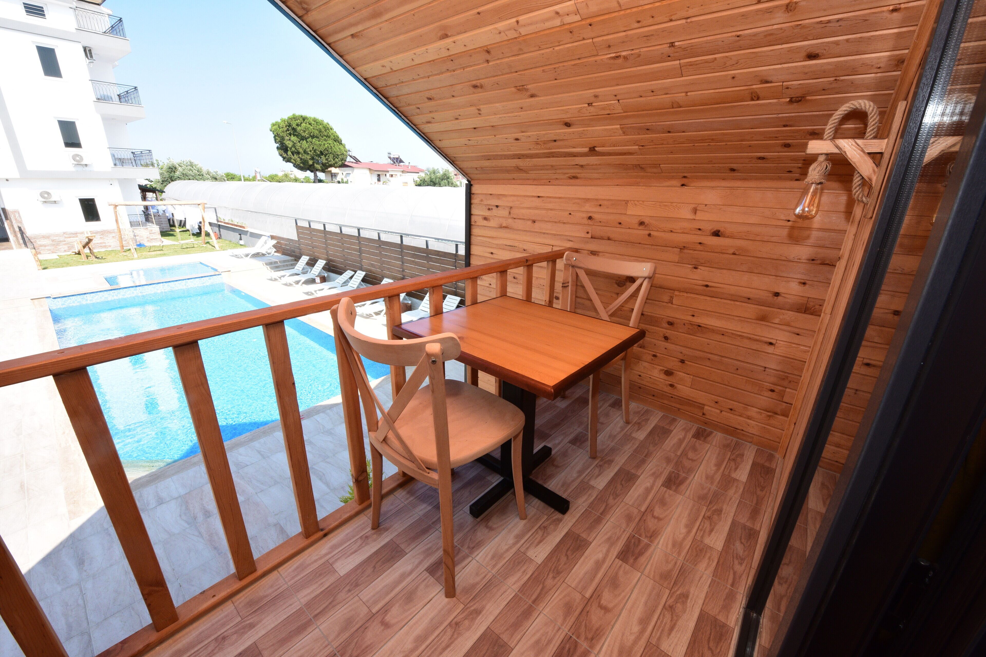 Exclusive Bungalow, Jetted Tub | Living room | 55-inch LED TV with satellite channels, TV