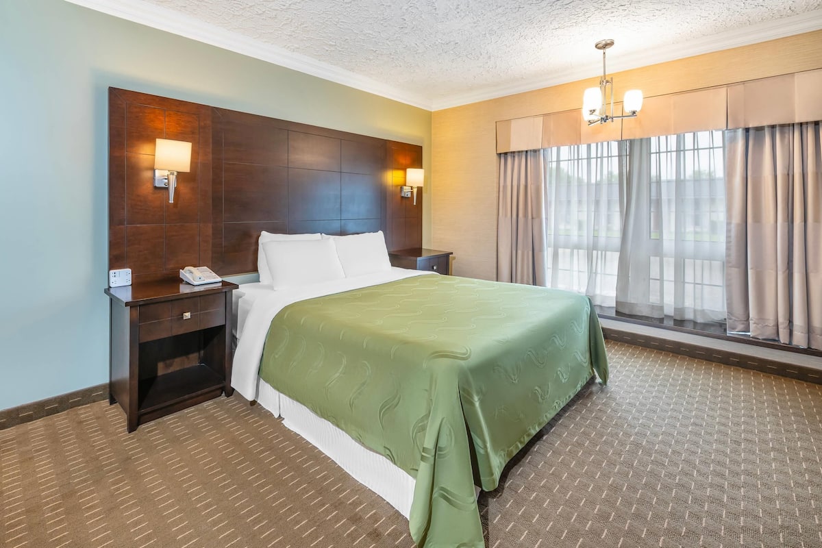 Desk, iron/ironing board, cribs (free), rollaway beds (surcharge)