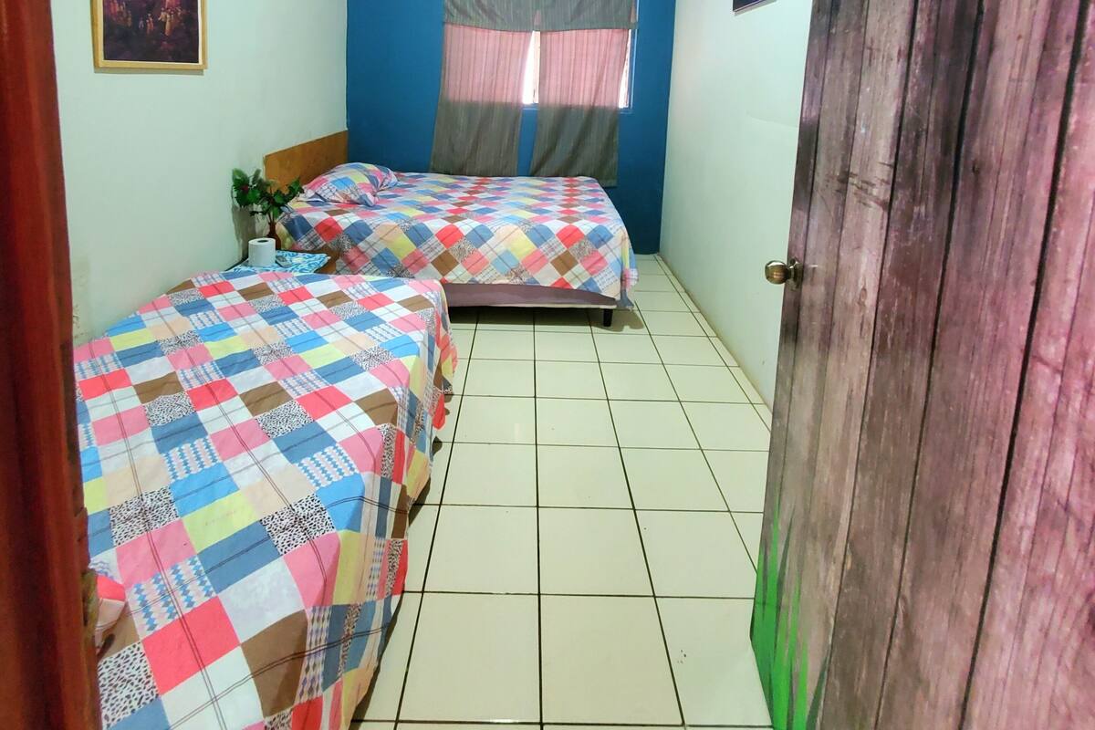 Economy Single Room | WiFi (free), bed sheets