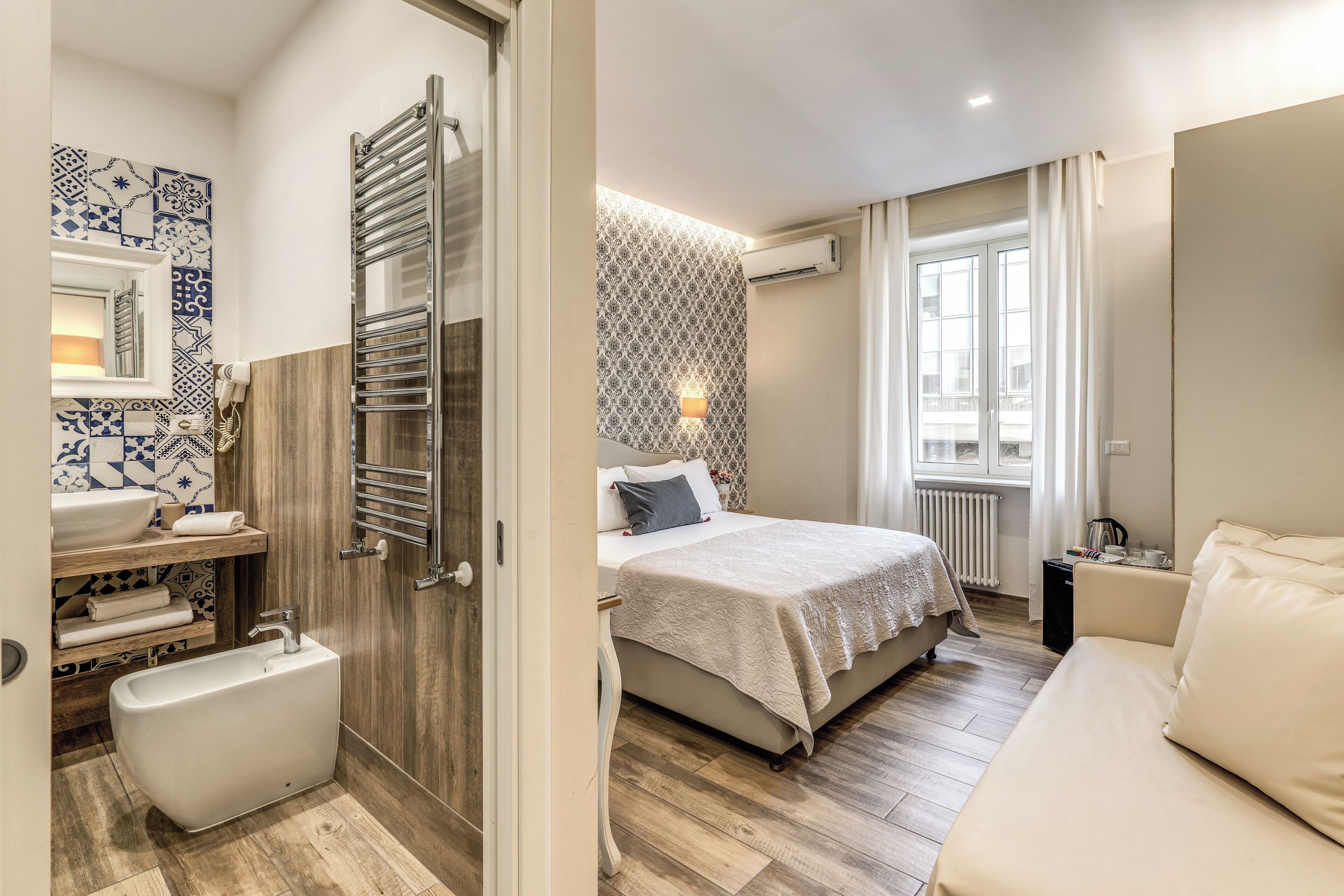 Foto - Camera e Caffé DeLuxe