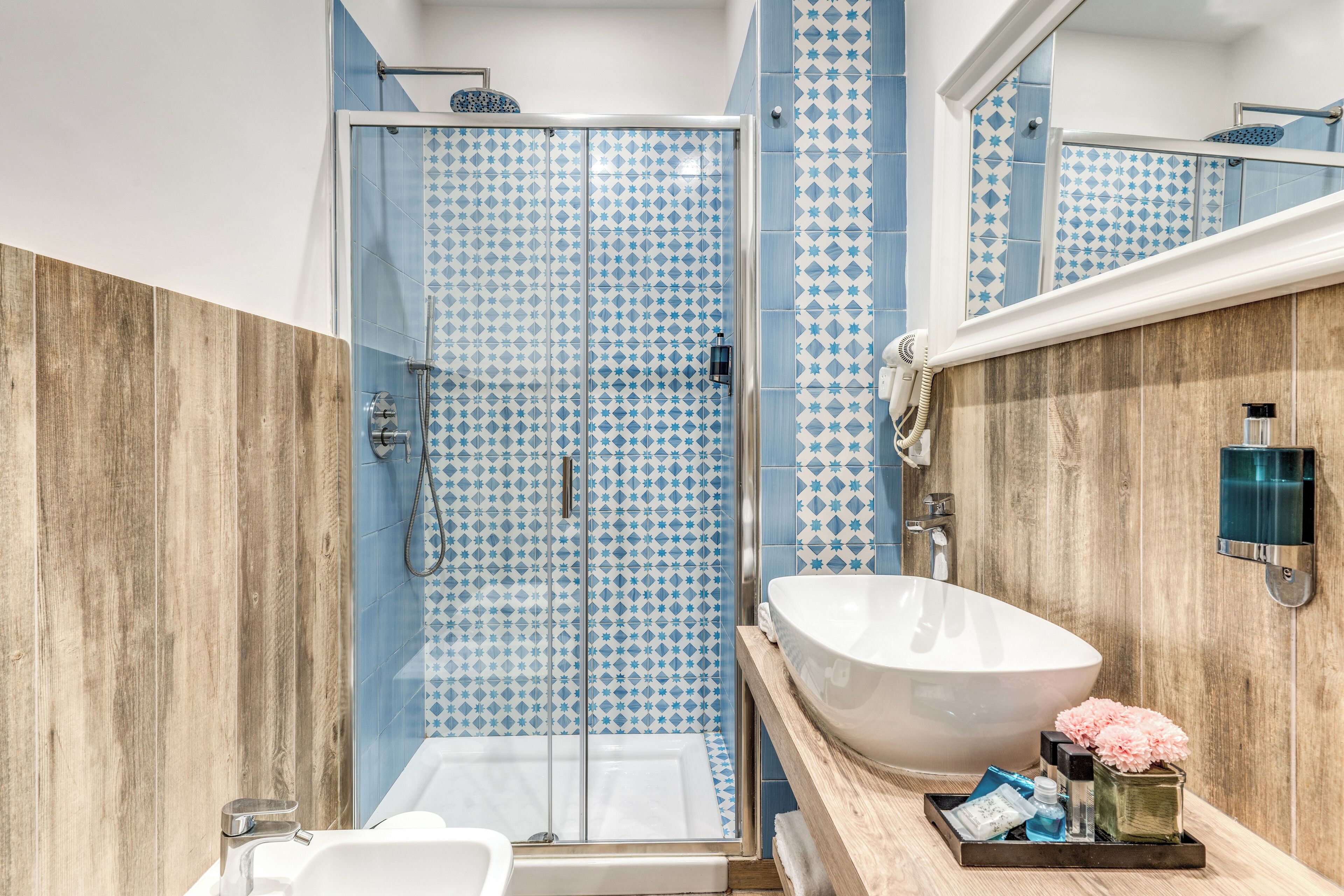 Foto - Camera e Caffé DeLuxe