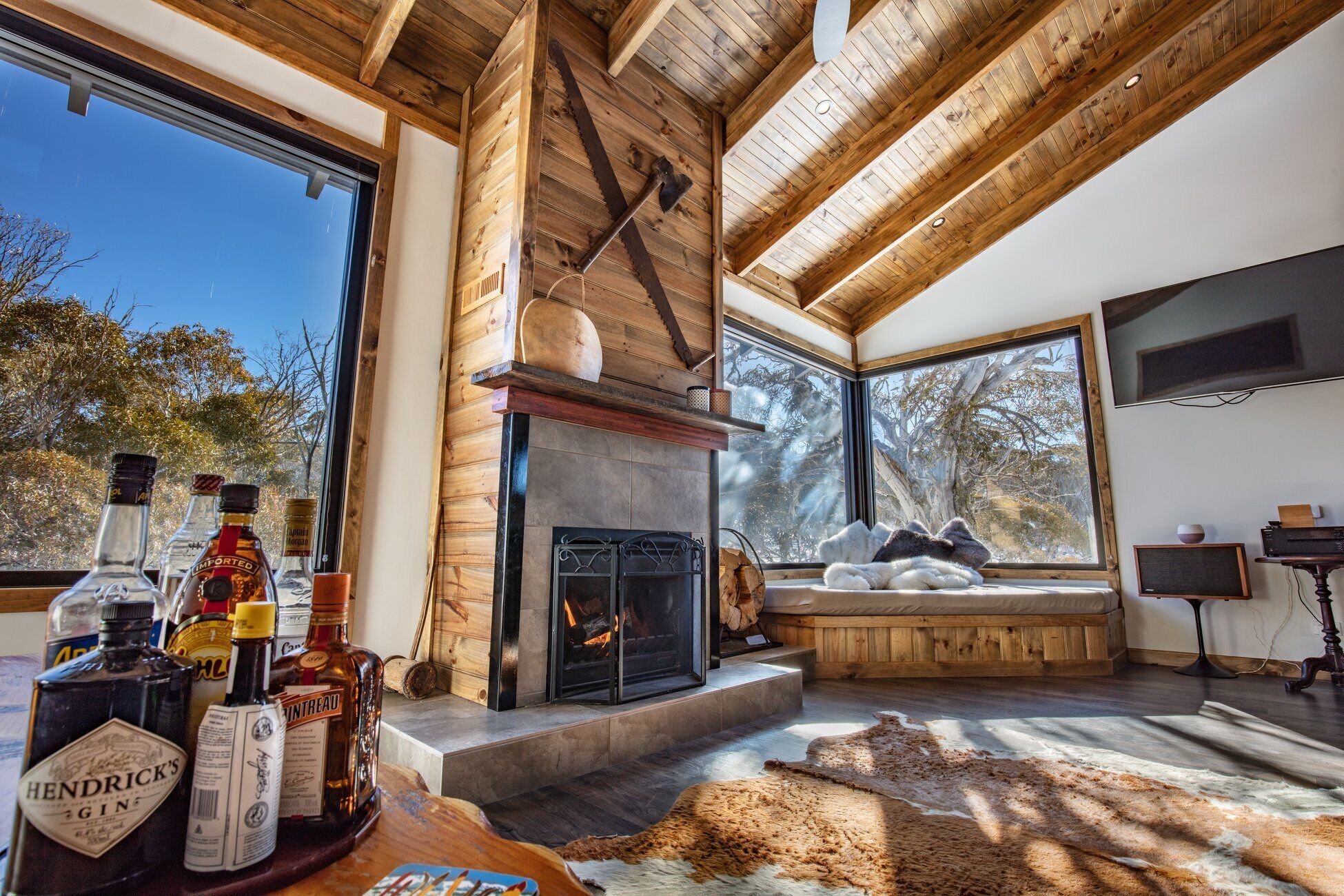 Bearskin Lodge- Alpine Family Chalet — image 10