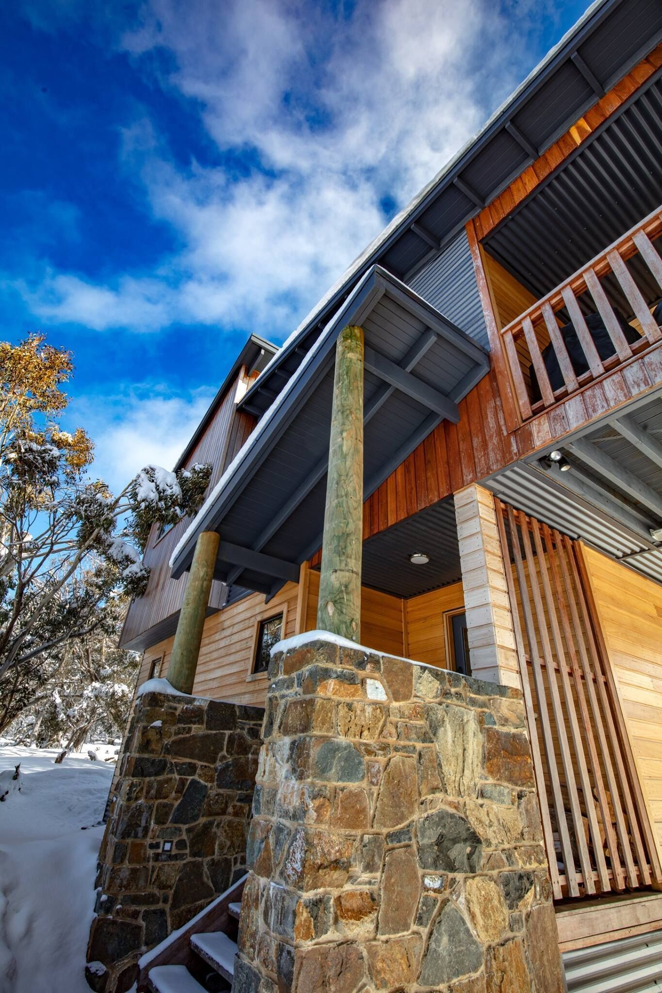 Bearskin Lodge- Alpine Family Chalet — image 11