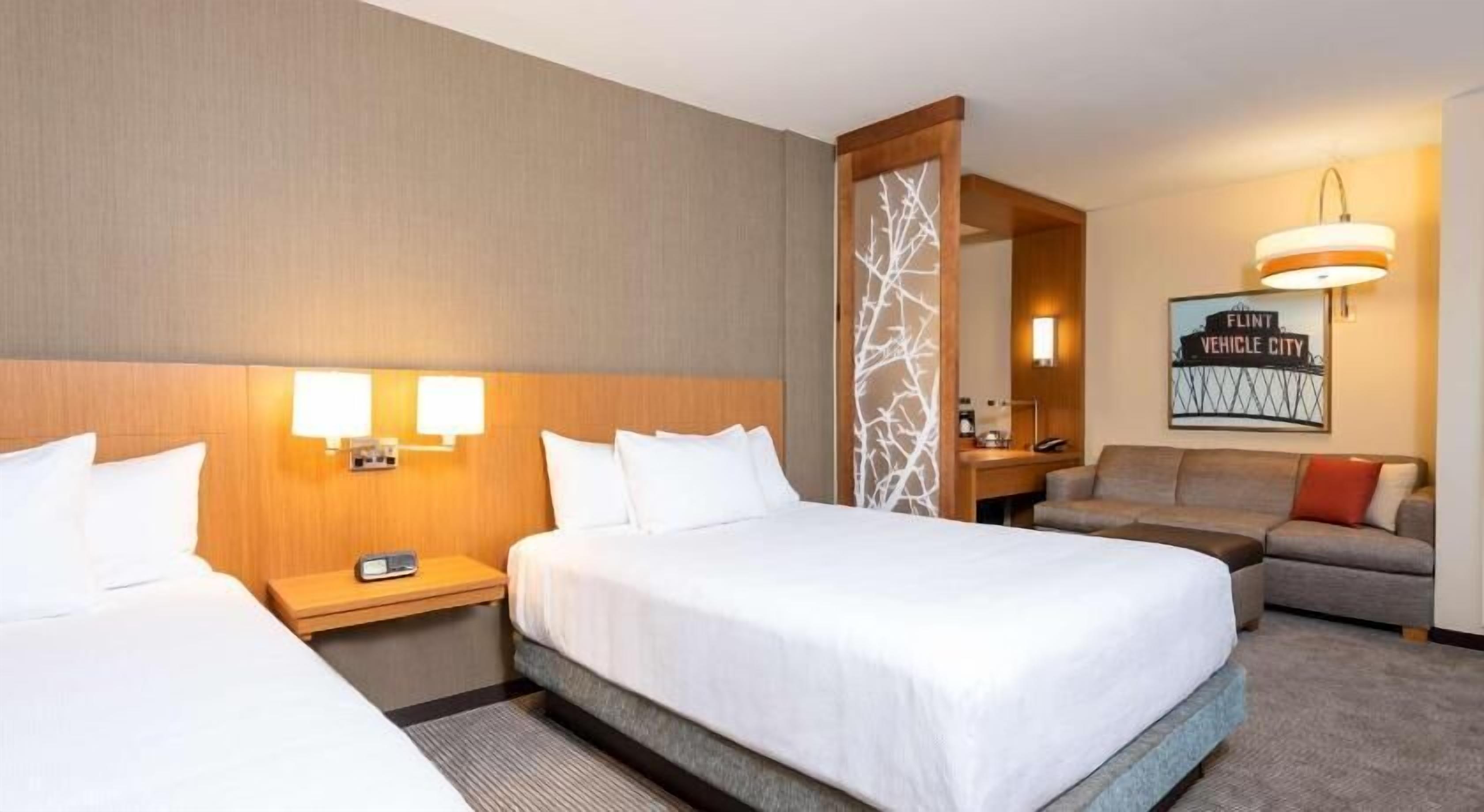 Desk, blackout drapes, iron/ironing board, free WiFi