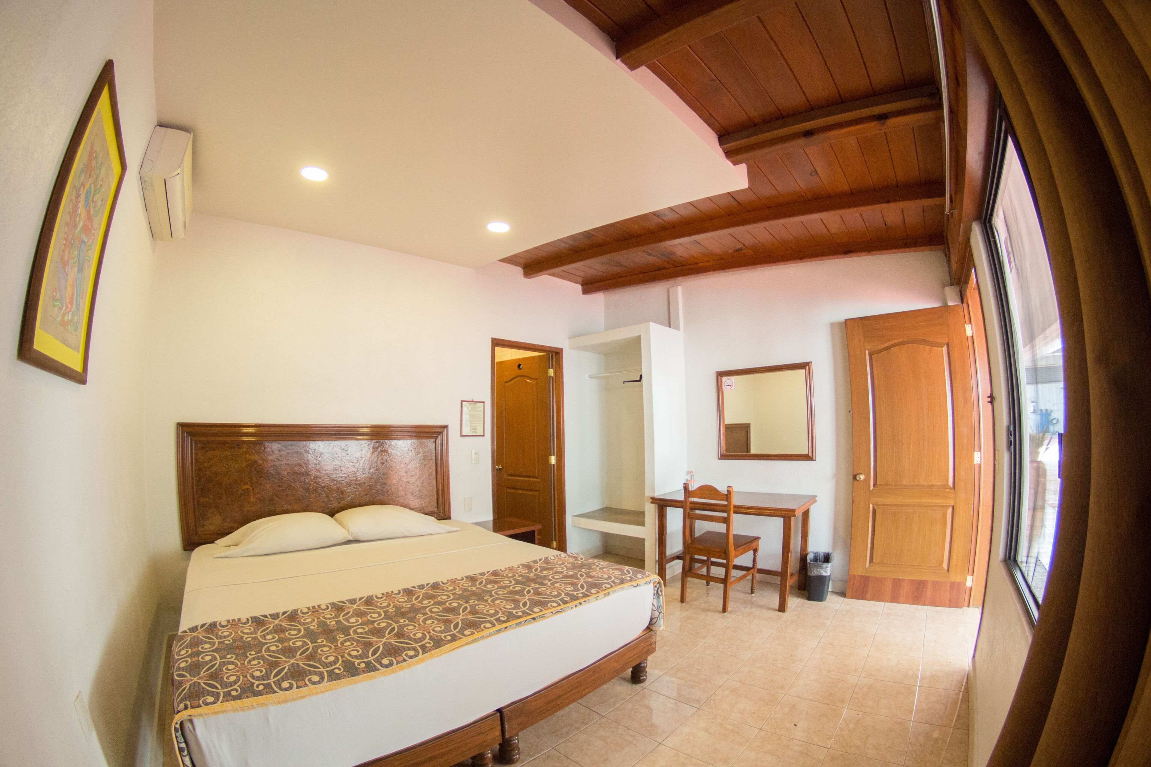 executive room | desk, iron/ironing board, free wifi, bed sheets