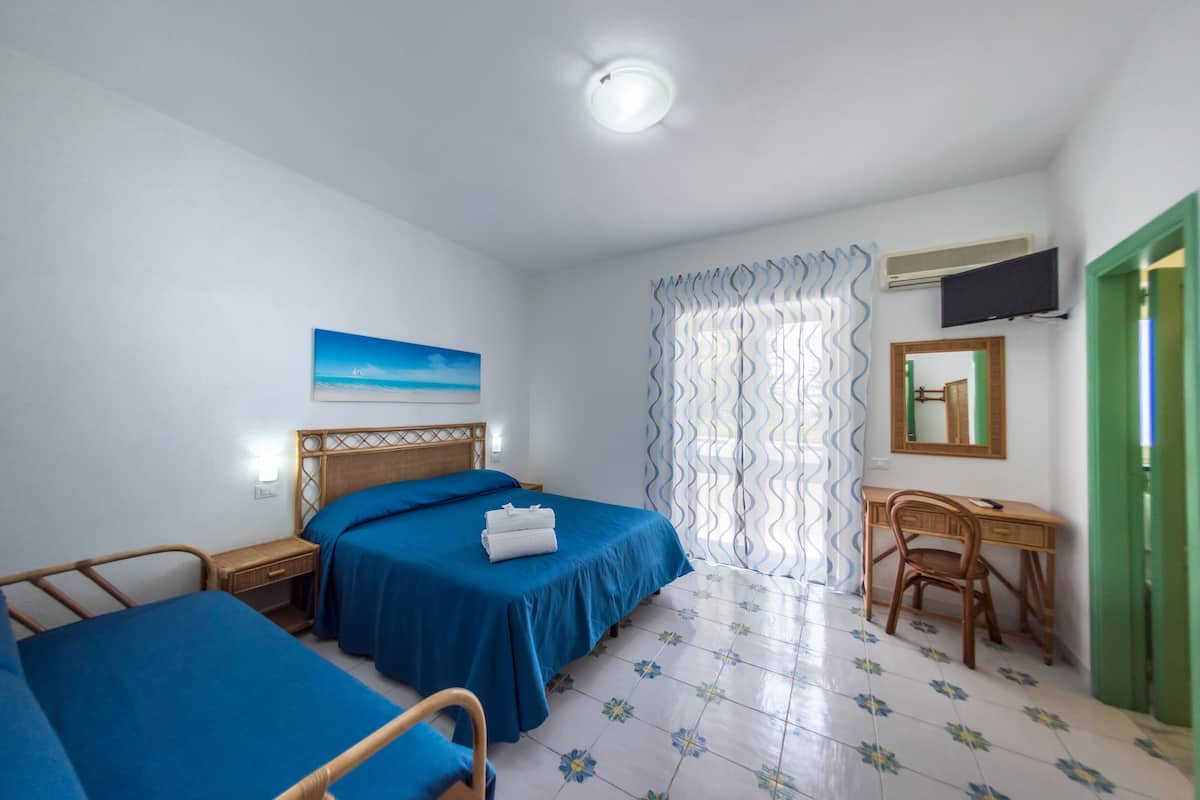Hypo-allergenic bedding, down duvets, minibar, desk