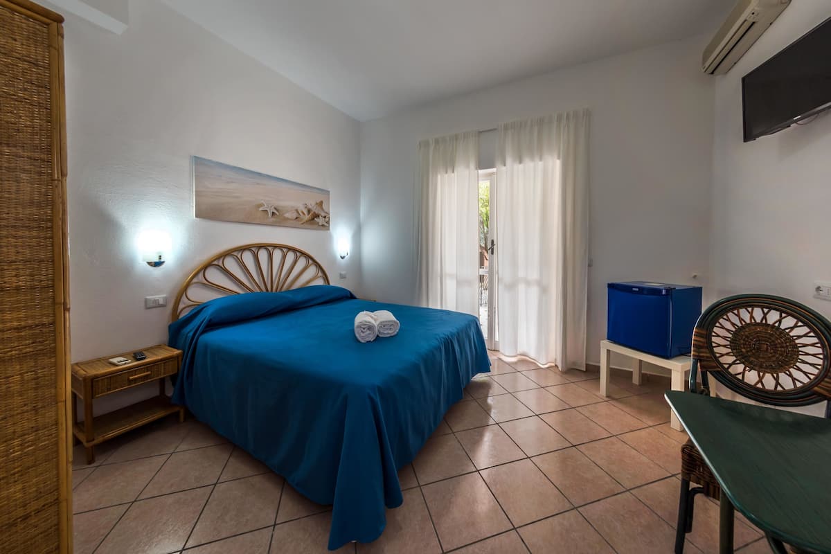 Ropa de cama hipoalergénica, edredón y minibar