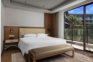 Premium bedding, in-room safe, blackout curtains, iron/ironing board - Wingate by Wyndham Hainan Chengmai (Chengmai)