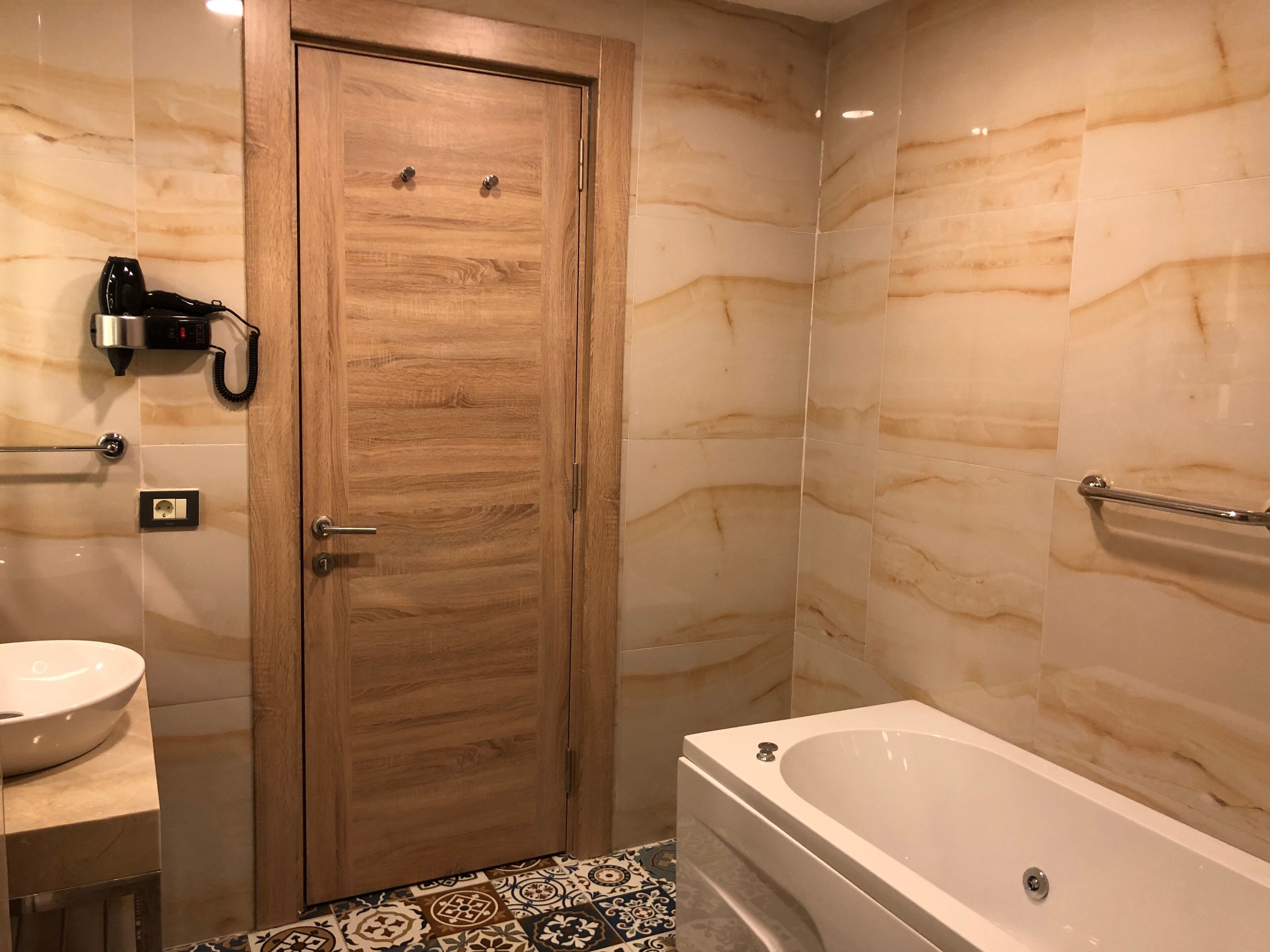 presidential suite, multiple beds, non smoking | select comfort beds, minibar, in-room safe, desk