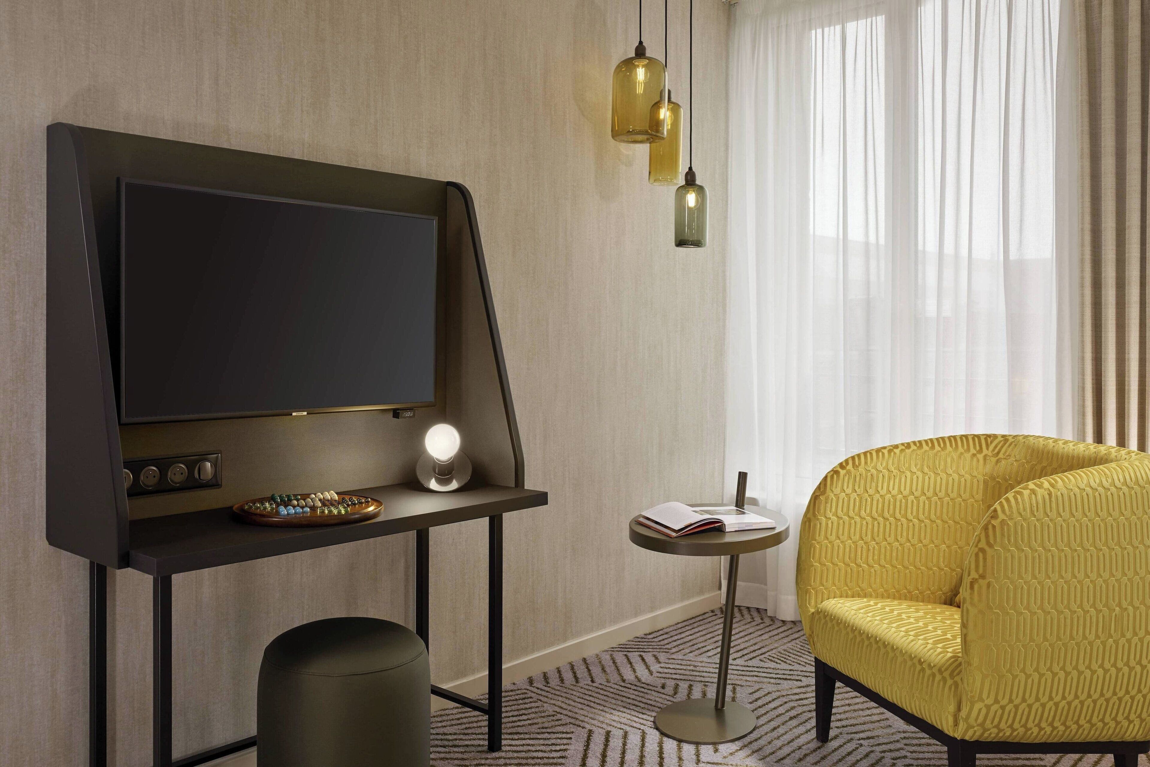 room, 1 king bed | 1 bedroom, minibar, in-room safe, individually furnished