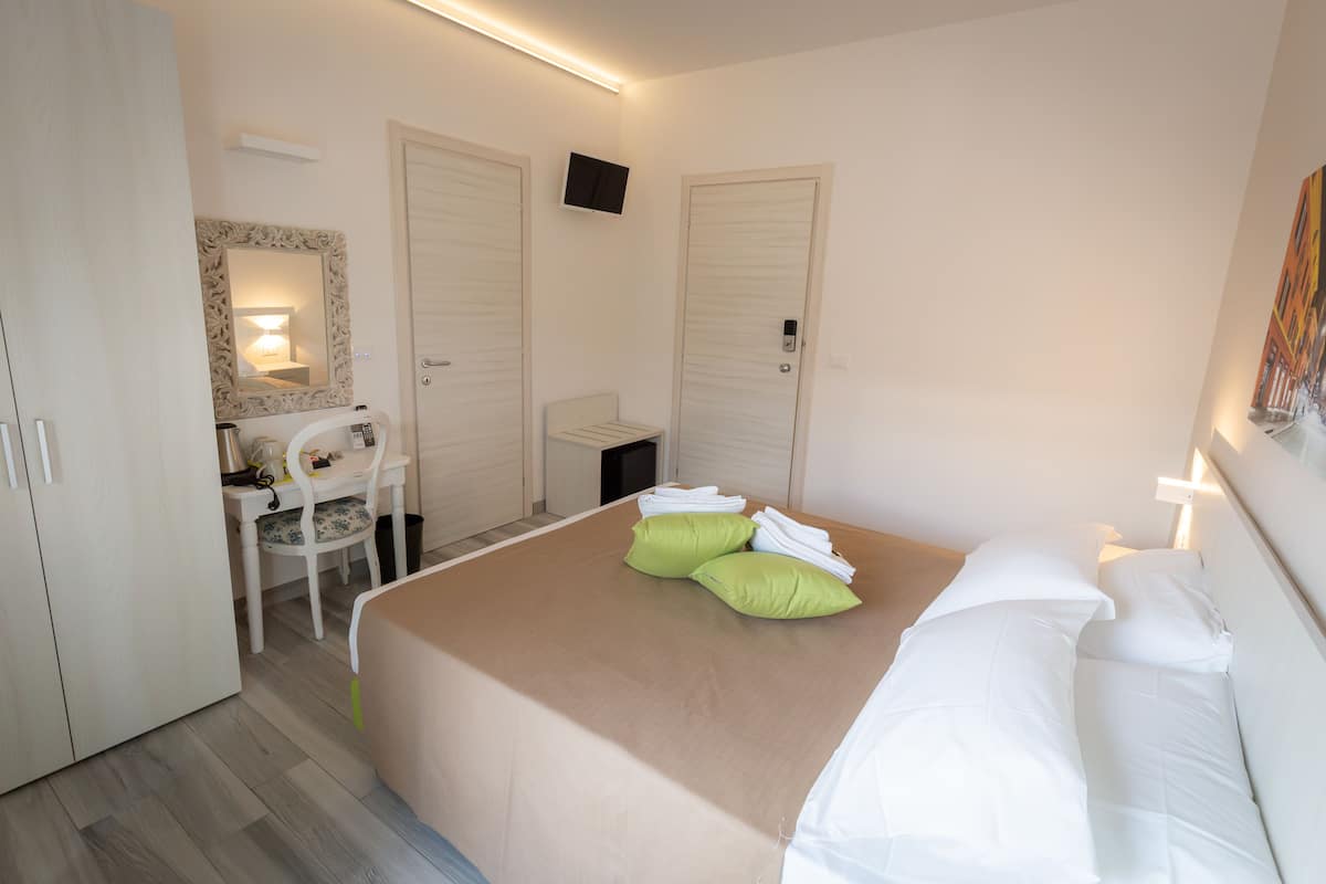 Superior Double or Twin Room, Terrace | Egyptian cotton sheets, premium bedding, Tempur-Pedic beds, free minibar