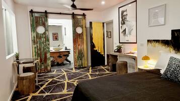 Diddley Studio | 1 bedroom, Egyptian cotton sheets, premium bedding, pillowtop beds