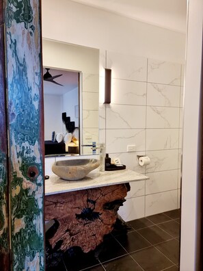Diddley Studio | Bathroom