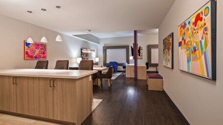 Best Western Premier Winnipeg East - Image 36