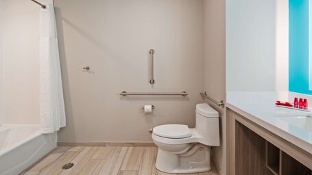 Best Western Premier Winnipeg East - Image 17
