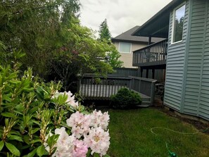 Property grounds - Spacious, 4BR Single-Level near Parks (Beaverton)