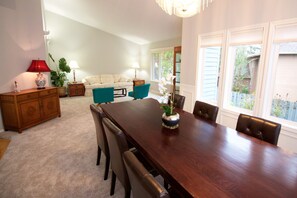 Interior - Spacious, 4BR Single-Level near Parks (Beaverton)