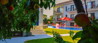 Karyada Hotel