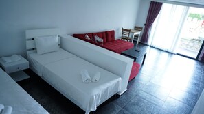 Studio, Pool View | Bathroom