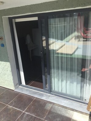 Minibar, desk, soundproofing, iron/ironing board - Karyada Hotel (Cesme)